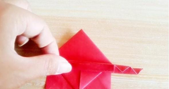带翅膀的礼物折法,带翅膀的爱心折纸怎么折?