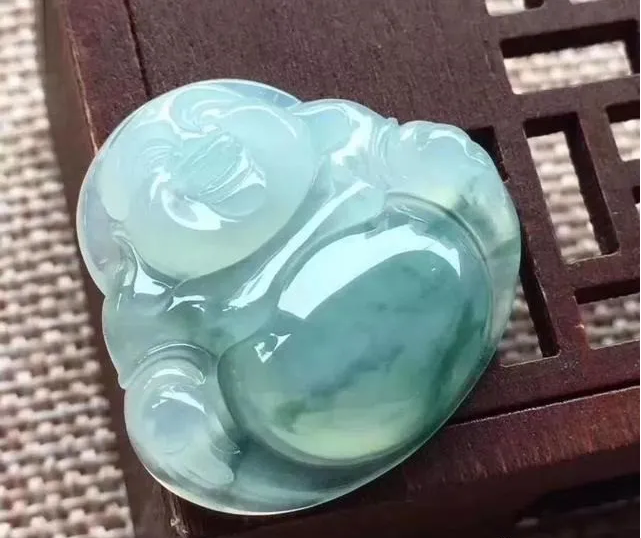 水种翡翠如何鉴别真假的方法(快速识别的技巧分享)