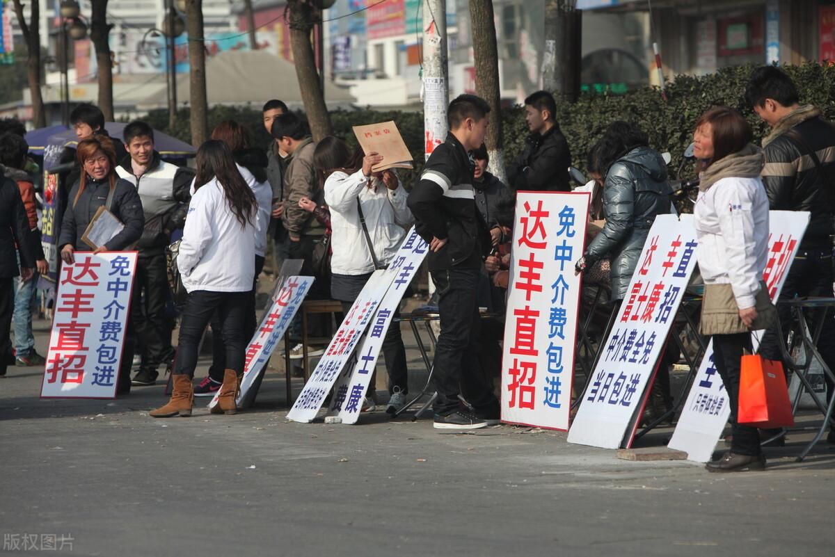 大学生当兵有什么好处（大学期间当兵的5个优势介绍）