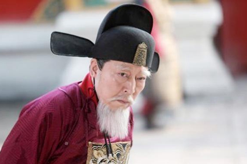 为何嘉靖皇帝只处死严世蕃却不杀严嵩?