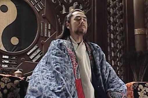 为何嘉靖皇帝只处死严世蕃却不杀严嵩?