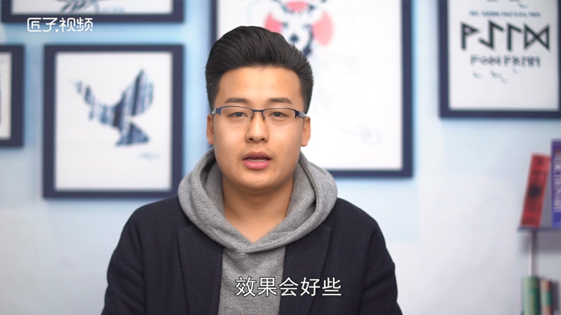 拿话筒的正确姿势